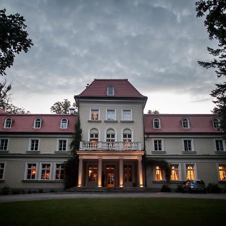 Dwor Sierakow Hotell Eksteriør bilde