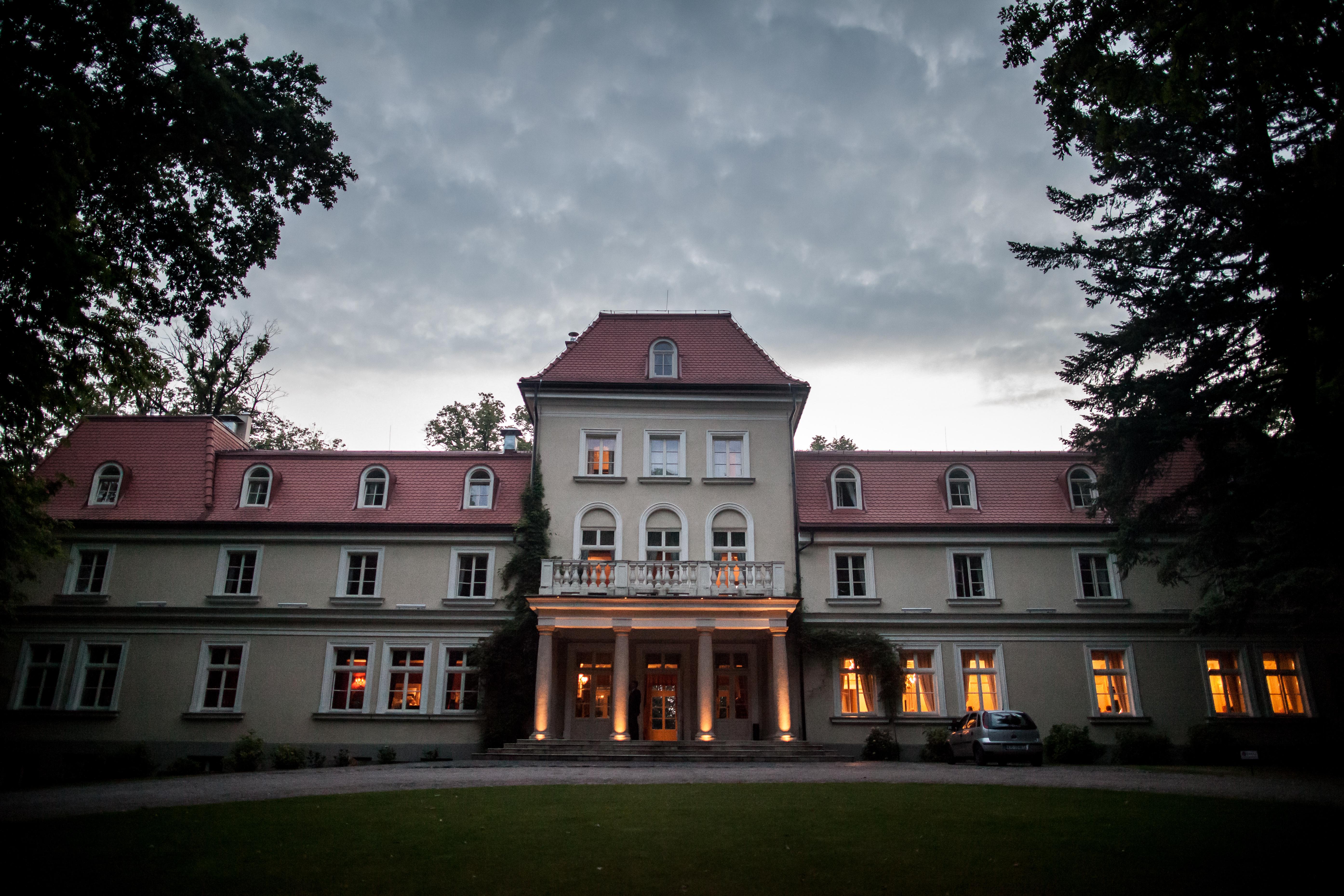 Dwor Sierakow Hotell Eksteriør bilde